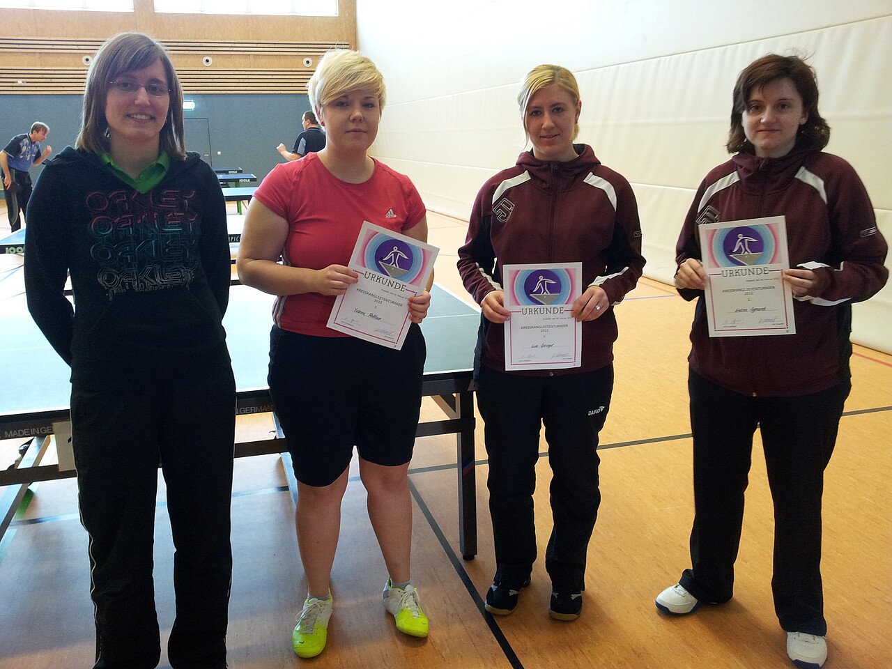 Die Sieger bei den Damen: v.l. Simone Neukam, Yvonne Potthast, Lisa Springer, Andrea Sigmund